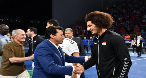 وزير الرياضة لمنتخب اليد: أسعدتم الجماهير.. وننتظر فرحة التتويج بأفريقيا